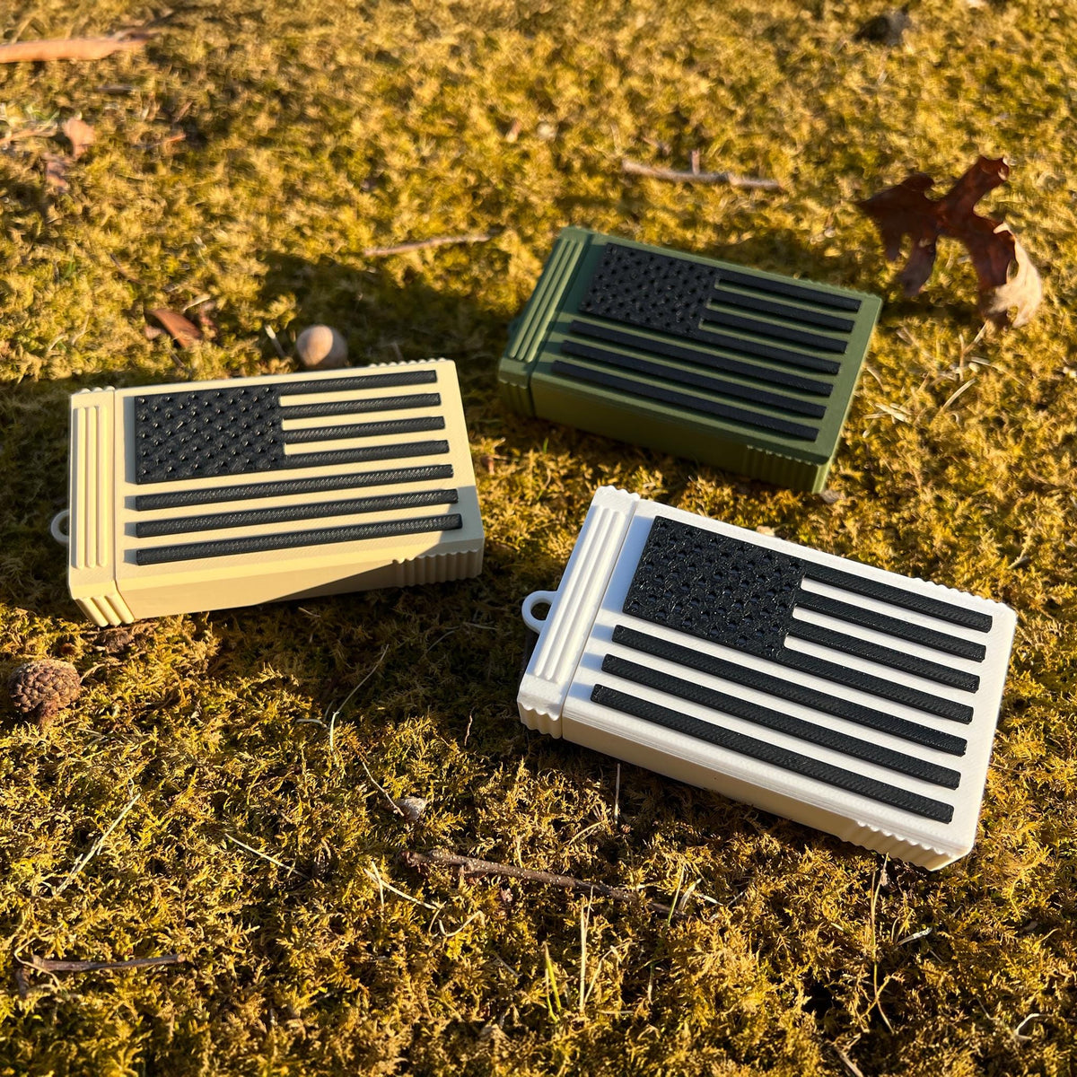 Tactical pocket pill box with American flag shell and divider tray