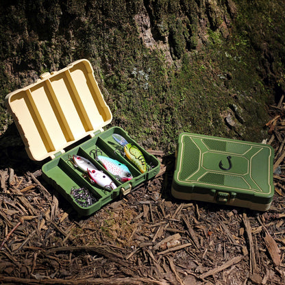 Mini 4-slot tackle box lure organizer with buckle latch